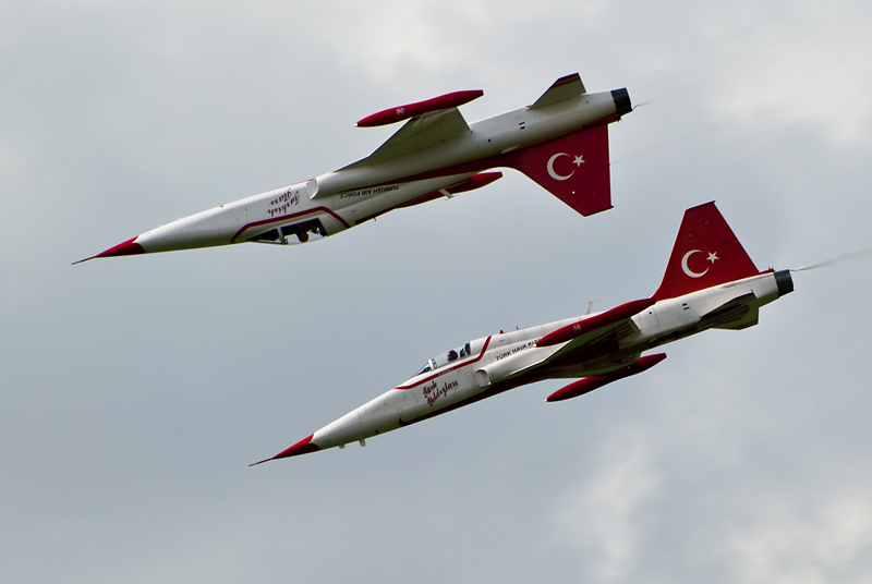 152_AirPower_Turkish Stars na Northrop F-5.jpg